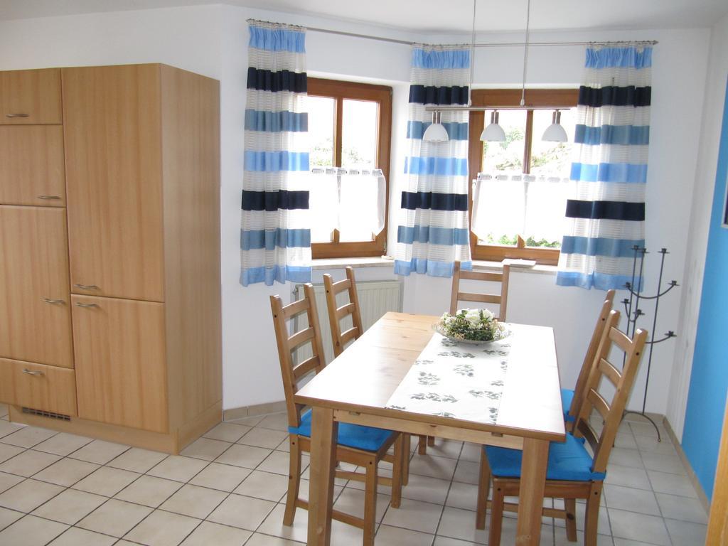 Ferienwohnung Weigert Sinzing Room photo